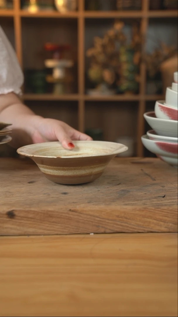 065绞纹系列的8英寸帽子盘