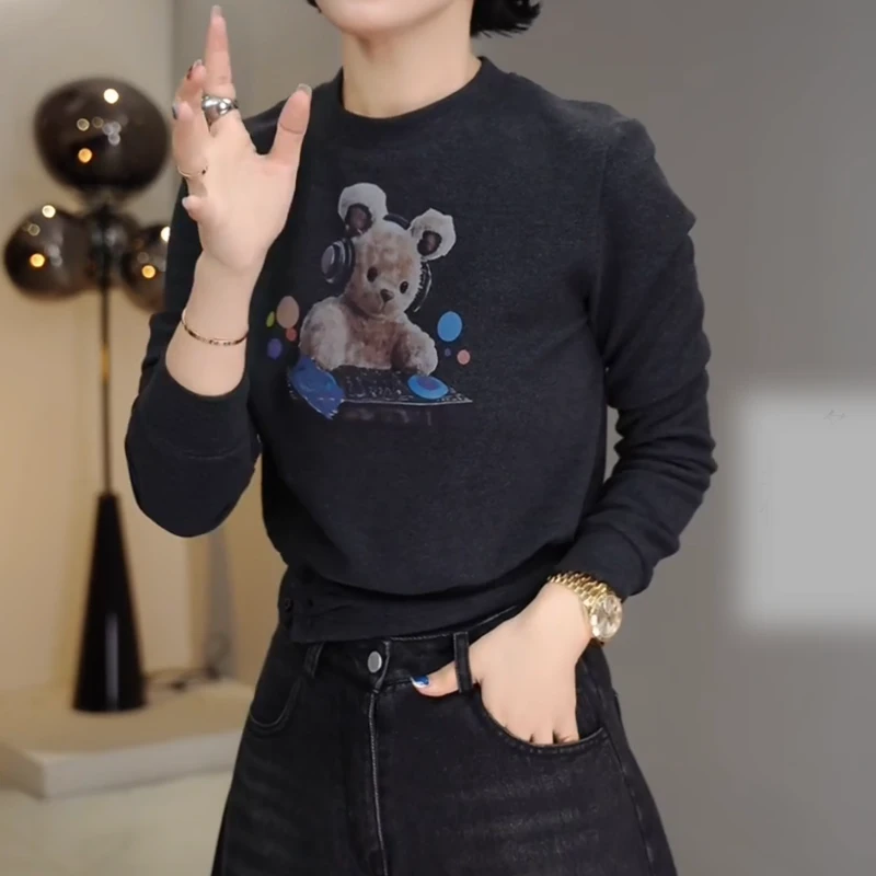 2025秋冬圆领小熊印花套头百搭弹力磨毛长袖卫衣LK2507459