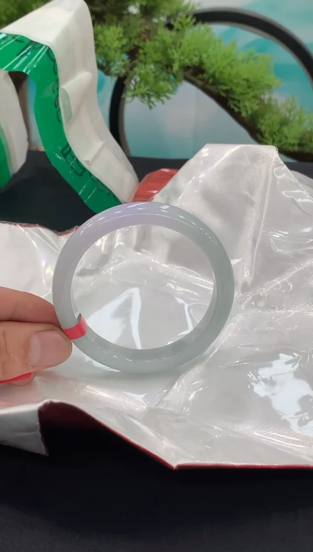 翡翠手镯未镶嵌手镯