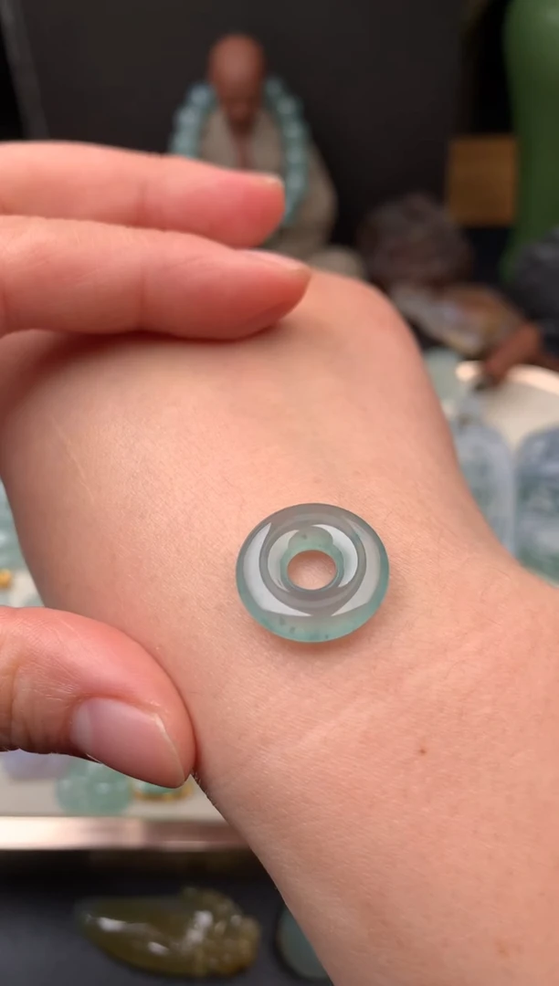 吊坠(不含链)未镶嵌翡翠吊坠