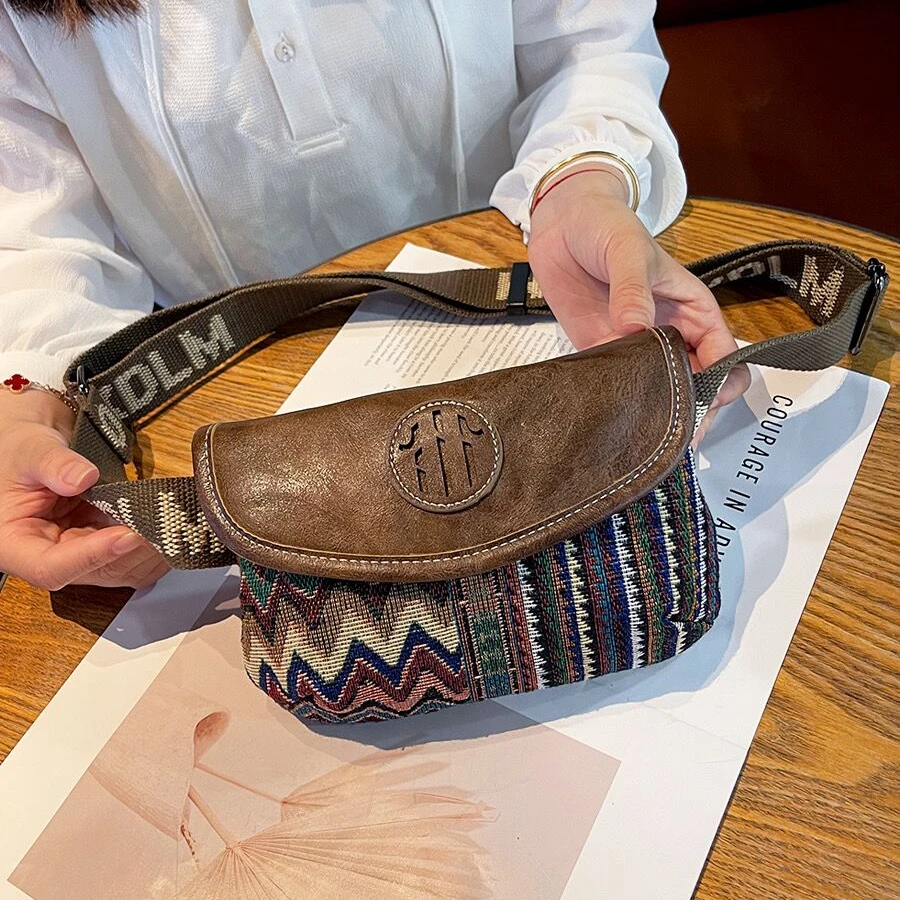 新款2025时尚刺绣牛仔布配真皮胸包女包百搭精致帆布单肩斜挎包潮