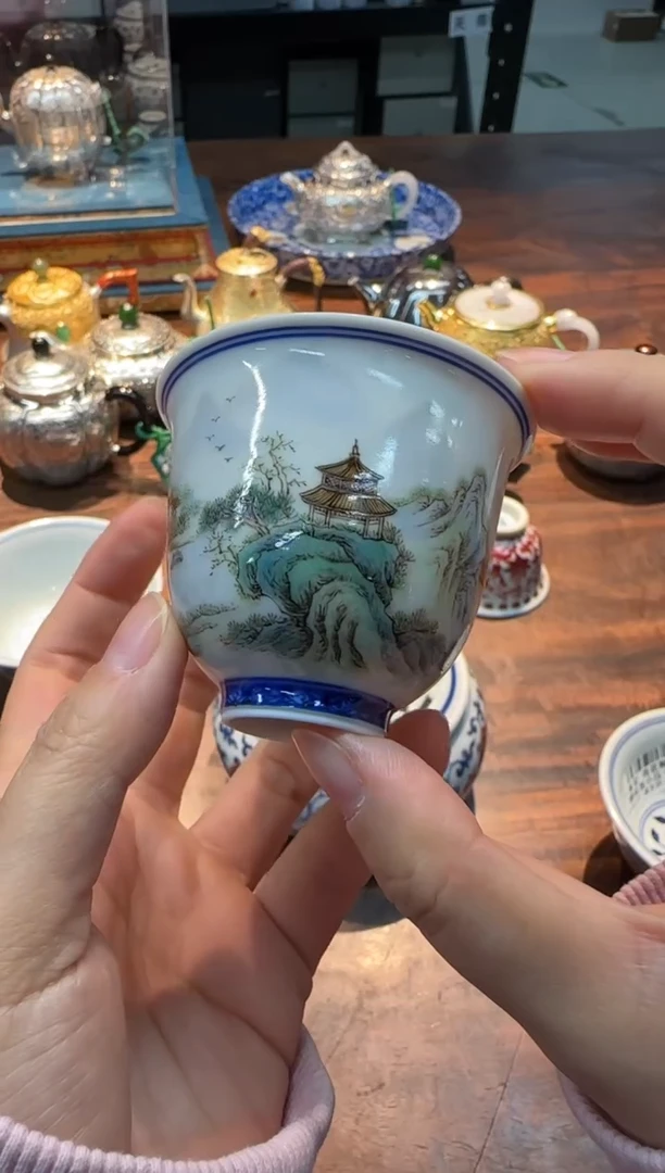 【闪购商品】青衿堂 粉彩溪山访友铃铛杯