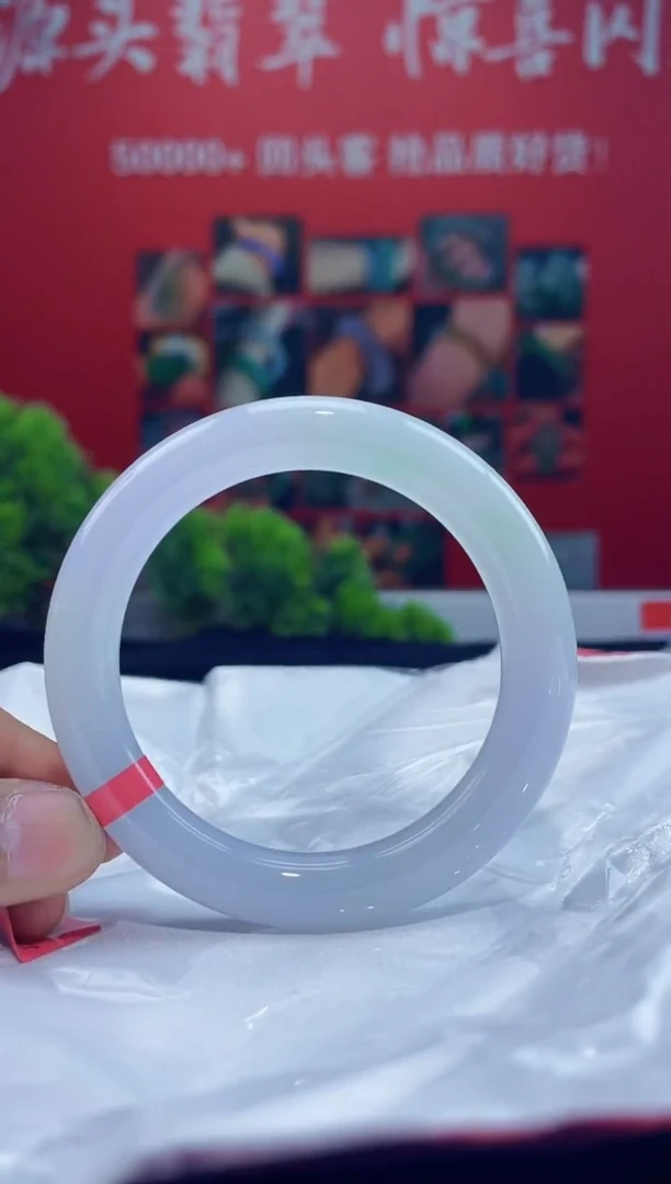 翡翠手镯未镶嵌手镯4