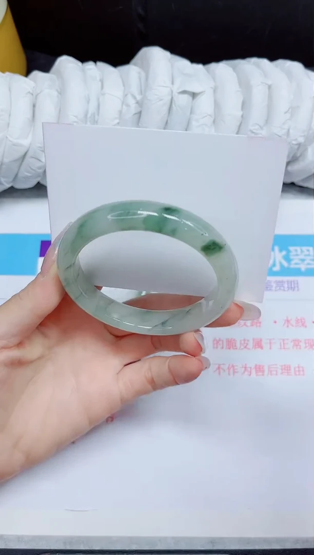 石英质玉手镯未镶嵌179.