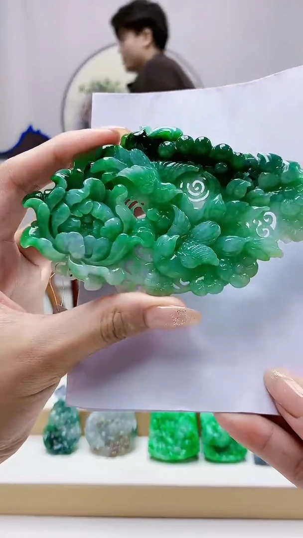 未镶嵌定制翡翠5145MM-毛货挂件160赠底座