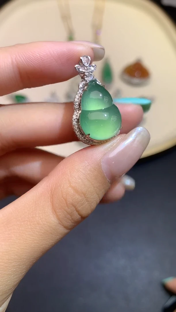 翡翠18K金镶嵌吊坠(不含链)吊坠A409|168000