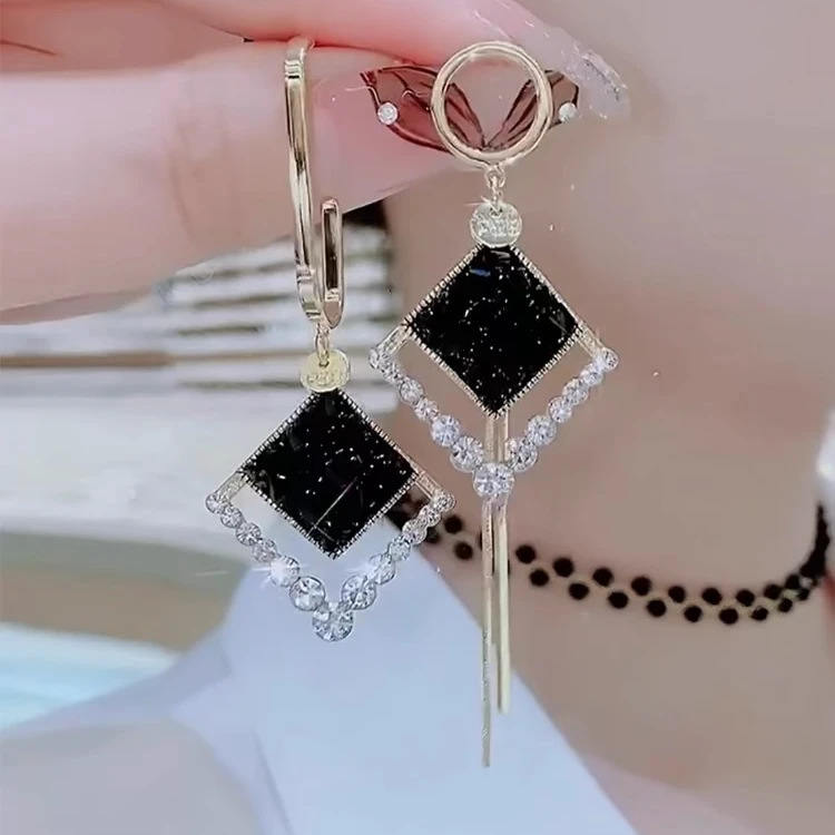 锌合金耳饰 新款黑色菱形流苏耳环长款几何不对称夸张显瘦耳饰C61