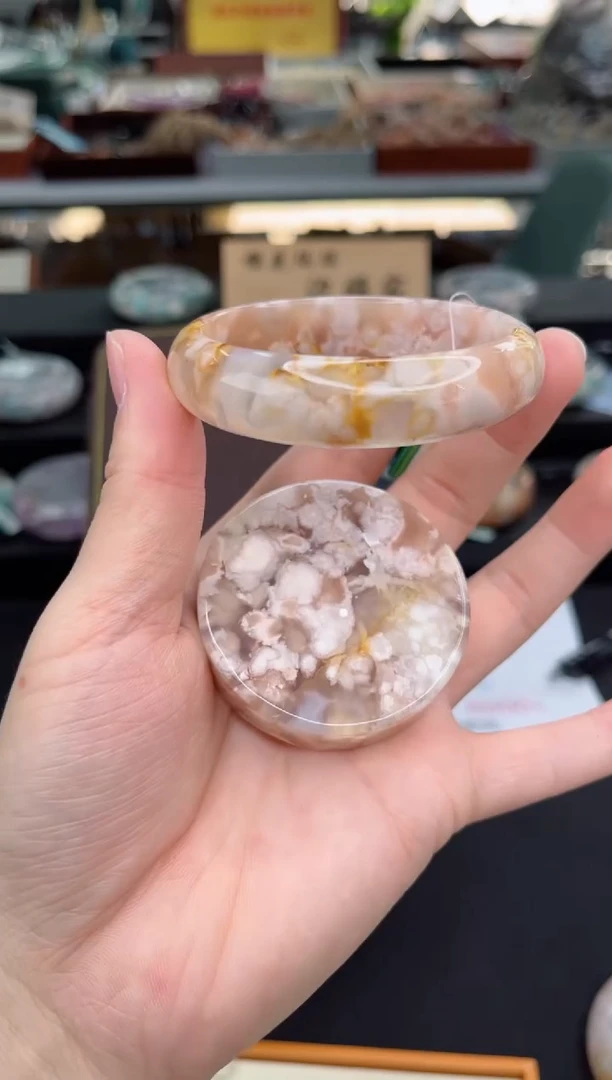 【闪购商品】石英质玉手镯未镶嵌56圈口（赠品镯心）3572096