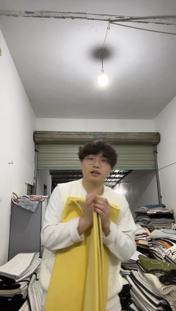 雪尼尔110*210纯色黄色雪尼尔