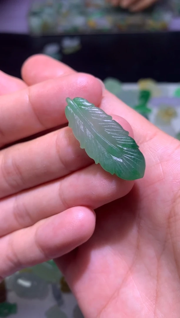 定制翡翠未镶嵌毛货