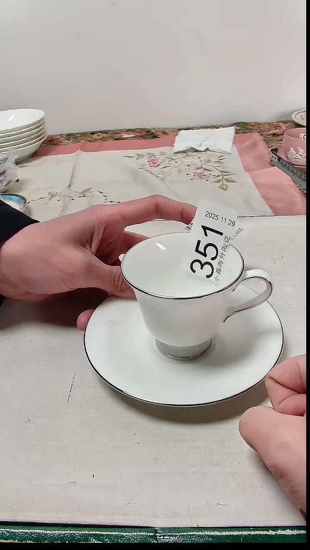 瓷片皇**瑄小淼海外陶瓷工艺品