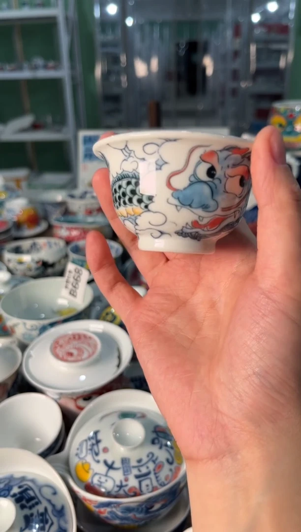 陶瓷昨明景德镇陶瓷：压手杯