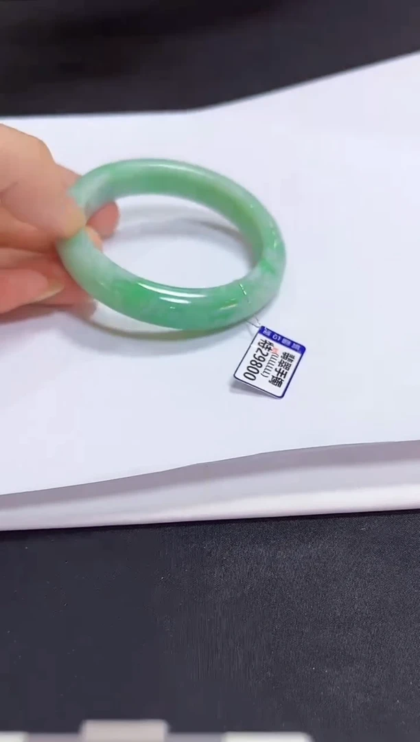 颈饰未镶嵌翡翠57手镯