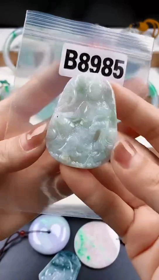 颈饰未镶嵌翡翠天然翡翠吊坠·挂件
