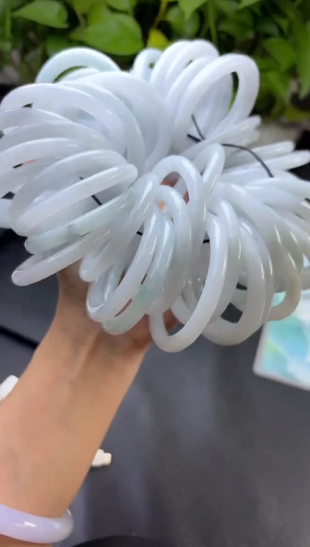 未镶嵌挂件翡翠多样性发一件R703059