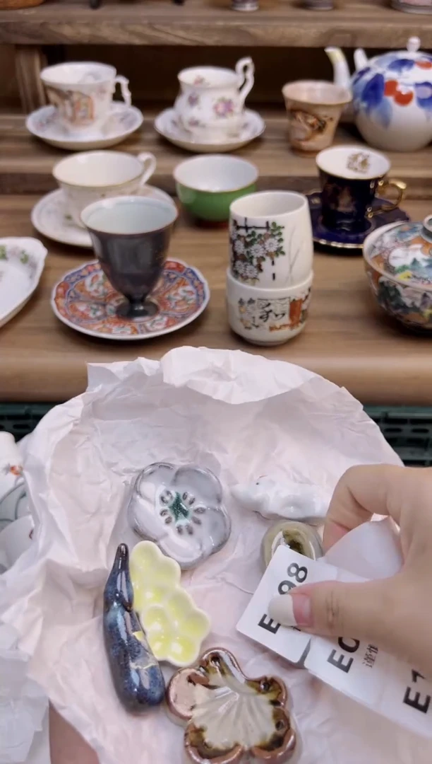 瓷片媚*           98