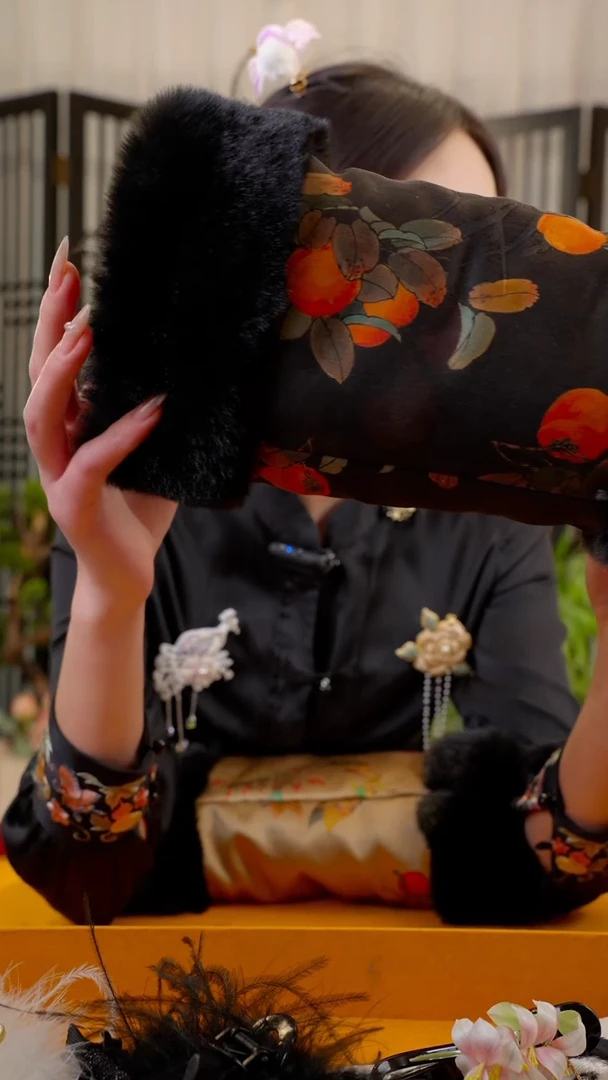 织绣消***月非遗苏绣绒花饰品