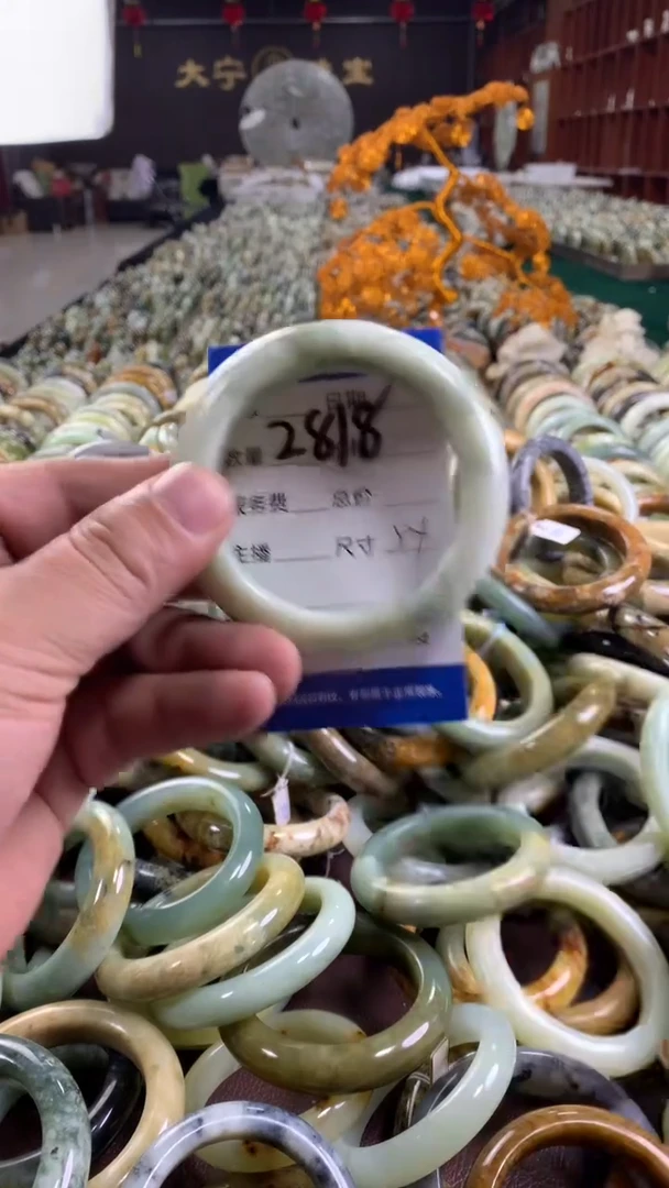 未镶嵌蛇纹石玉手镯2818