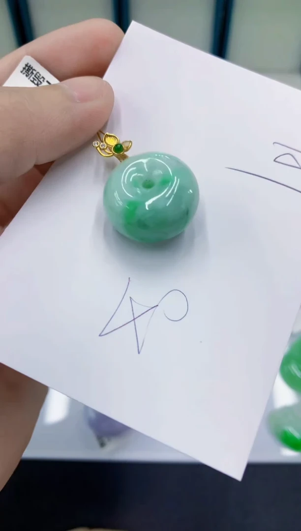 颈饰未镶嵌翡翠翡翠