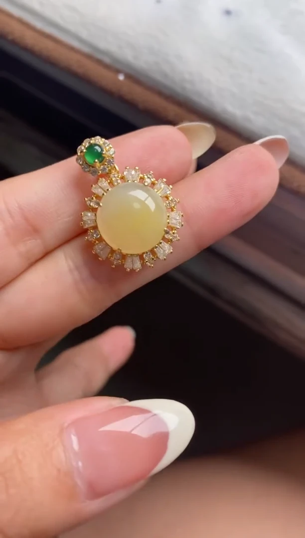 银S925镶嵌戒指翡翠追****?天然A货翡翠