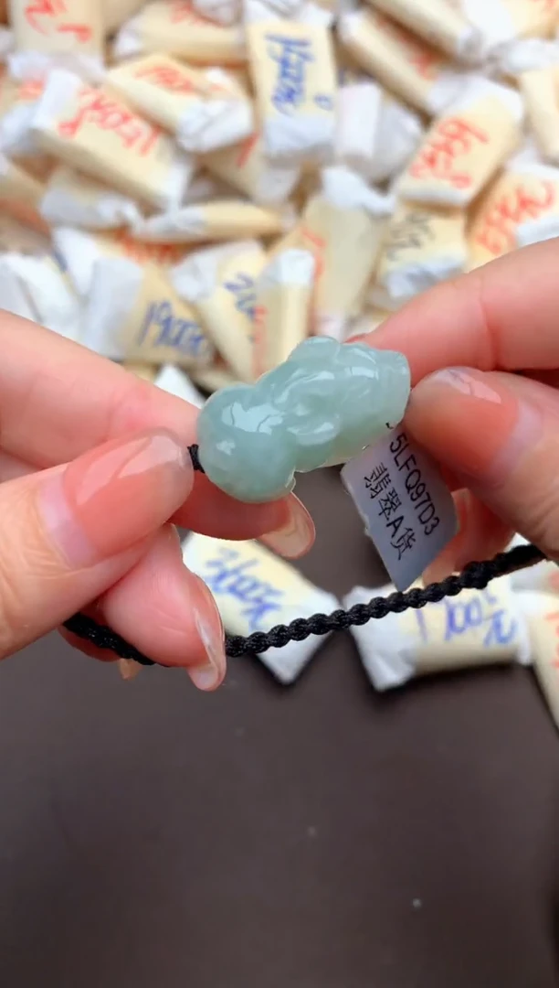 翡翠挂件未镶嵌 一福利