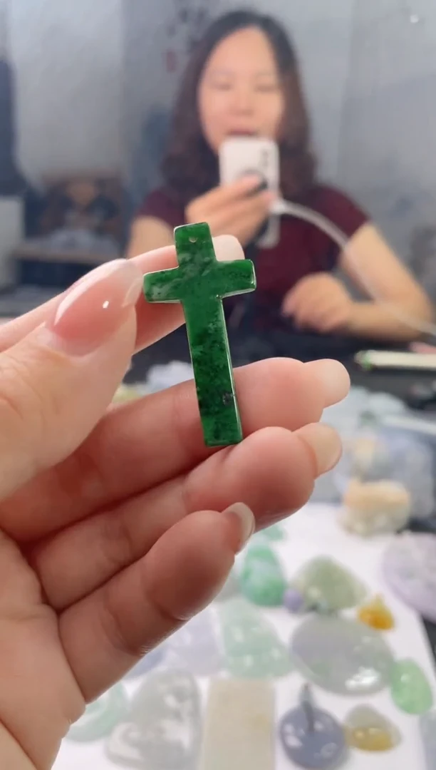 翡翠未镶嵌吊坠(不含链)1