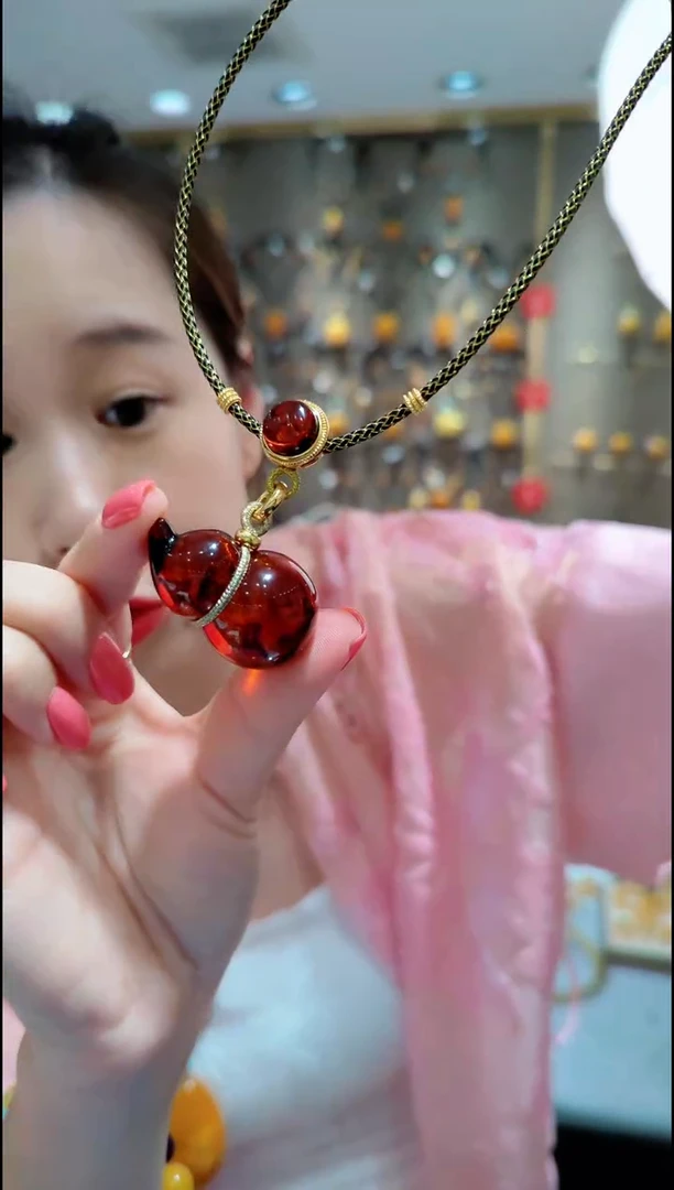 血珀未镶嵌珠宝奇石﹣F462琥珀吊坠葫芦