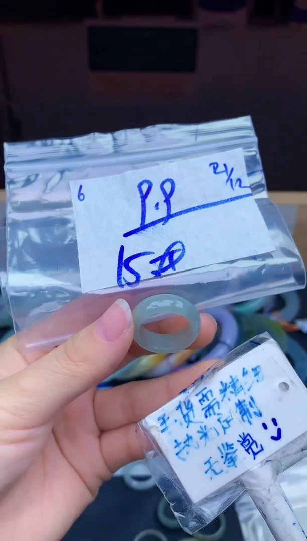 未镶嵌挂件翡翠6毛货需精细抛光挂件多样性拍一发一