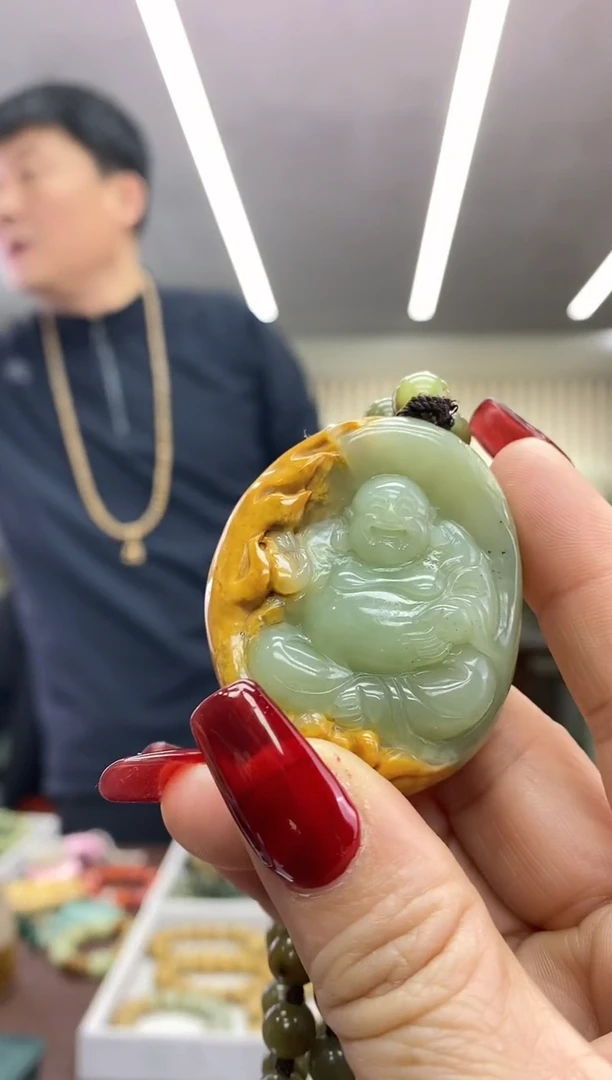 【闪购商品】透闪石质玉河磨玉吊坠未镶嵌吊坠