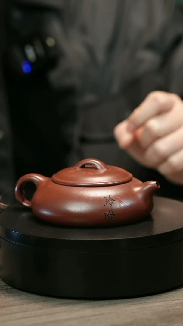 茶壶紫砂十*H2357李传荣刻绘乳瓢