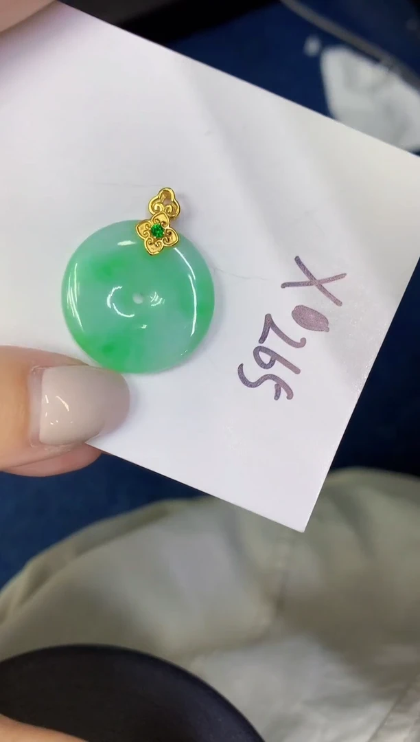颈饰未镶嵌翡翠缅甸天然翡翠A货