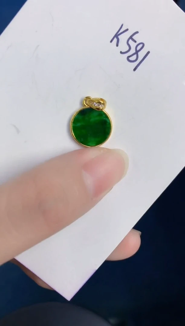 颈饰未镶嵌翡翠天然翡翠缅甸A货