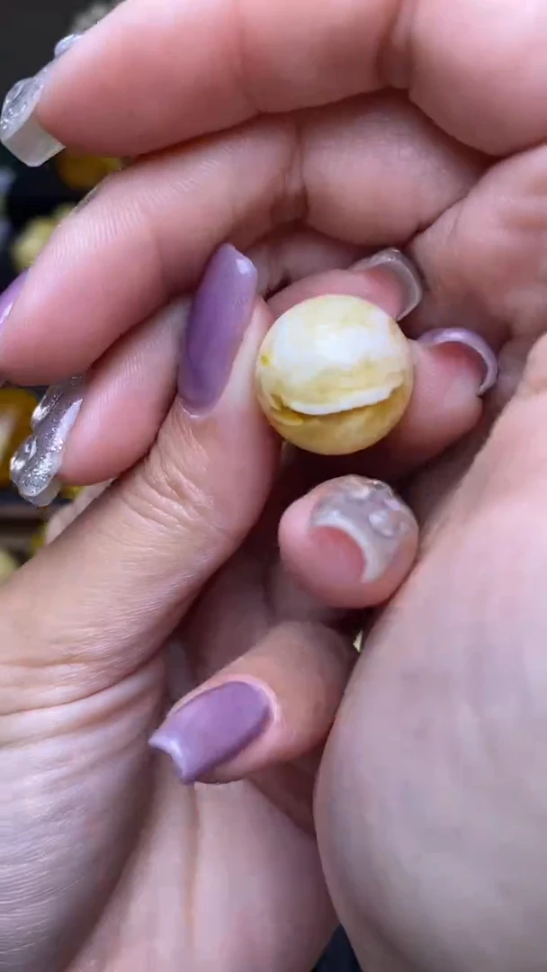 【闪购商品】琥珀裸石未镶嵌葵. 95