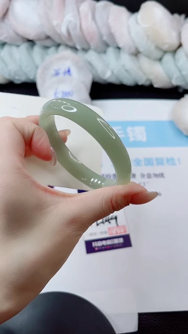 未镶嵌手镯石英质玉多样性发货L149-64
