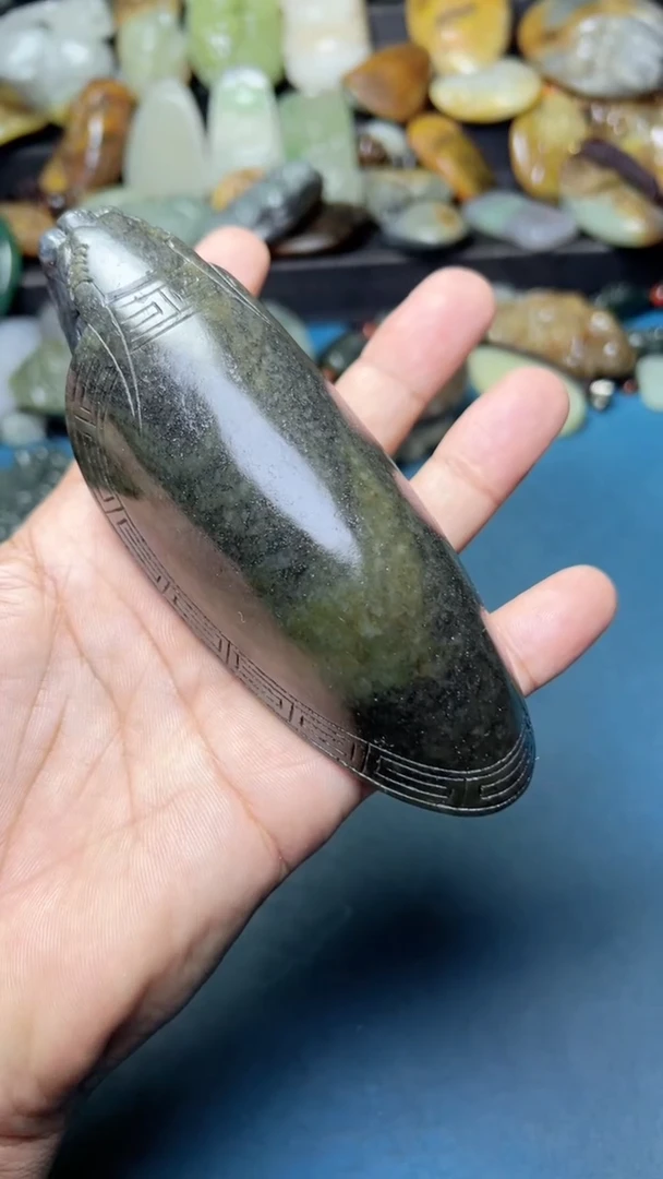 未镶嵌和田玉把件-