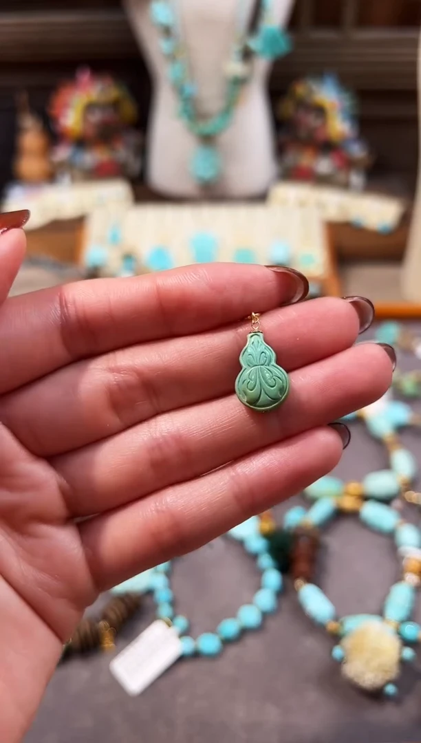 18K金镶嵌绿松石提溜葫芦