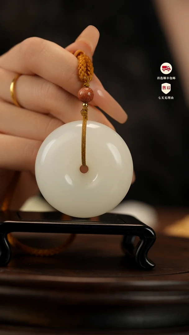 云南石荔枝白雕刻：平安扣手把件挂件