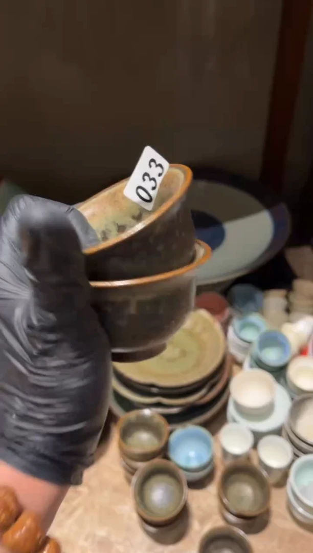 【闪购商品】瓷片33 微瑕的青灰茶杯2个