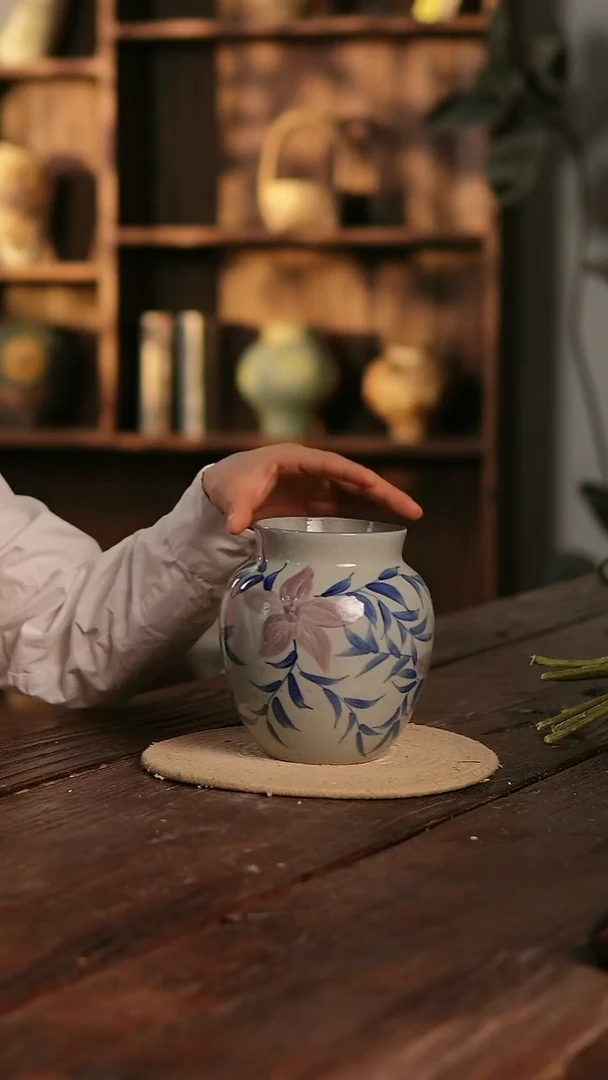 摆件8-1高17口10误差2无孔