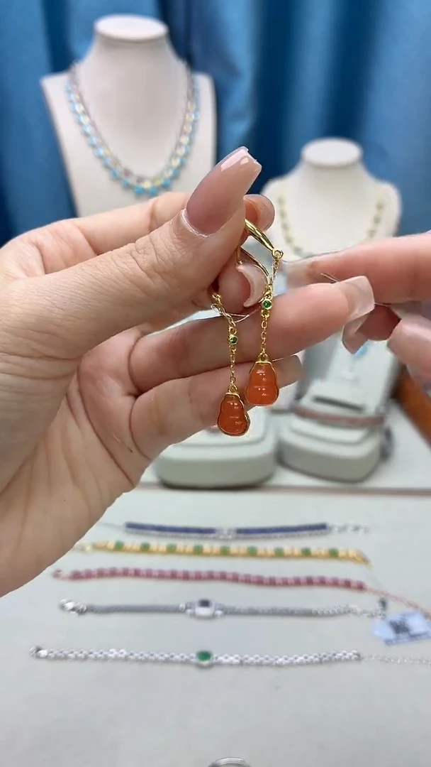 银S925镶嵌南红玛瑙耳饰489JH0101产品一个（多样性）