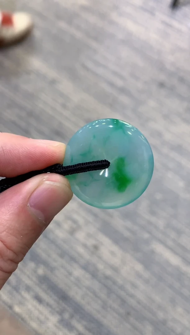 颈饰未镶嵌翡翠天然A货翡翠