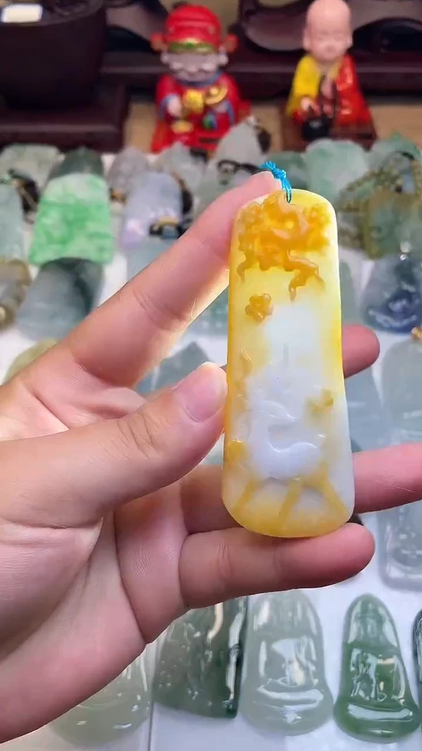 颈饰未镶嵌翡翠鹿