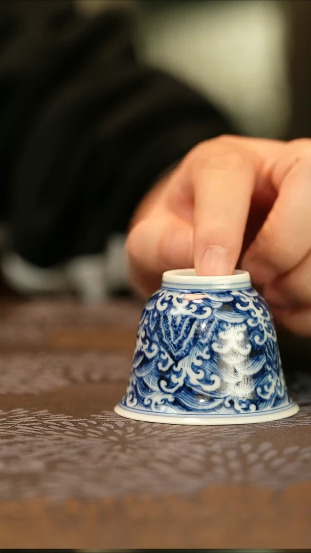 中式垂虹慕古江崖海水小客杯