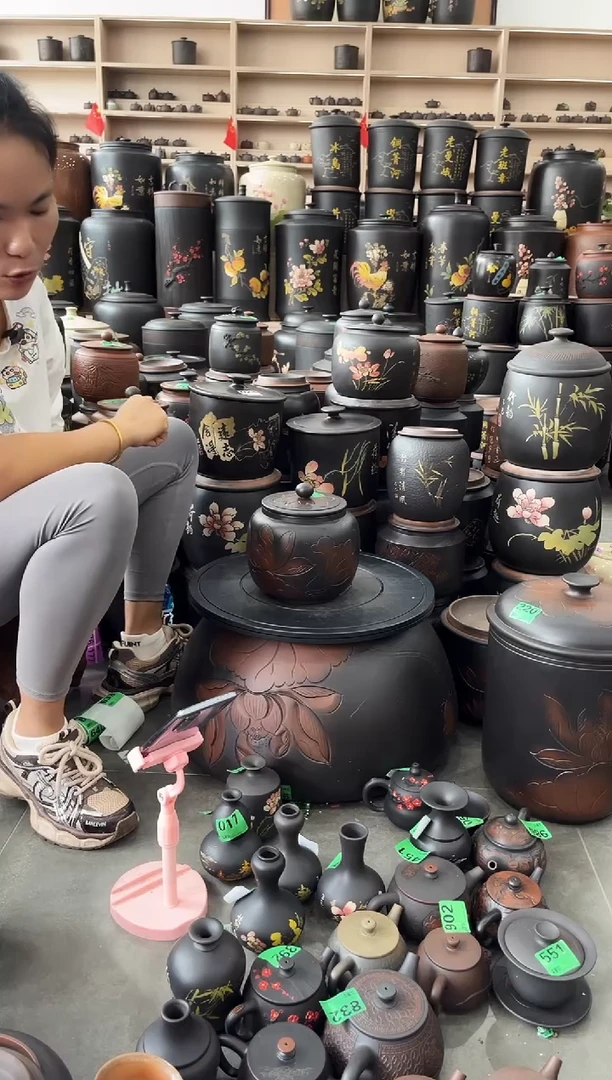 罐瑕疵茶叶罐  苹果荷花   556