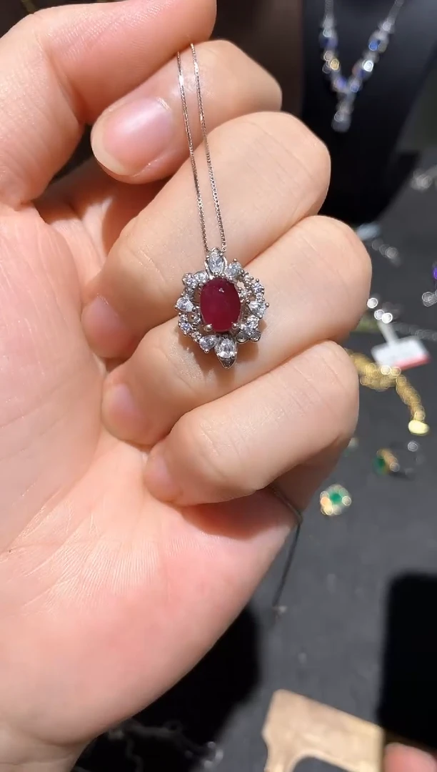颈饰银S925镶嵌红宝石吊坠