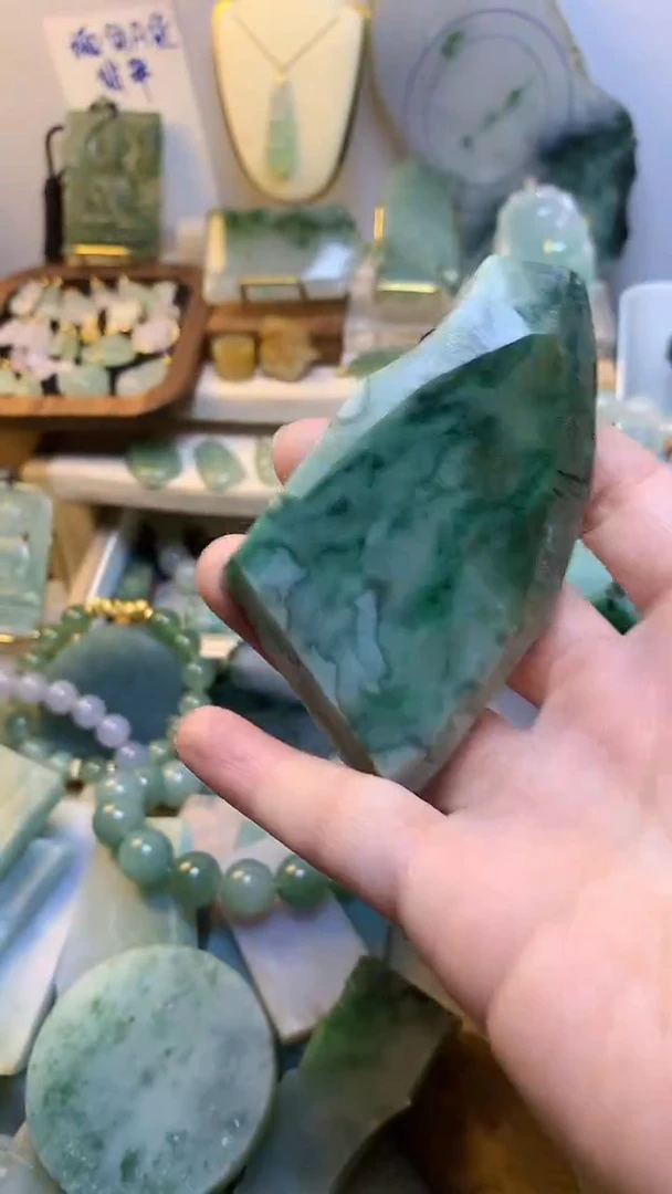 未镶嵌挂件翡翠 缅甸A货翡翠，没有运费险