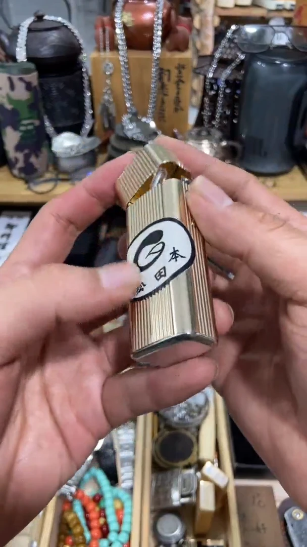 瓷片闪购商品  如图所示