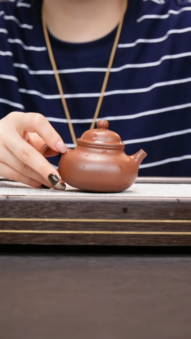 茶壶紫砂老紫泥  容天