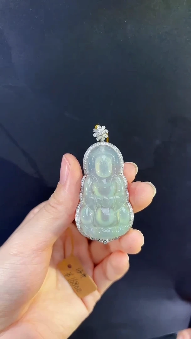 【闪购商品】翡翠吊坠(不含链)18K金镶嵌翡翠观音吊坠多人不退不换