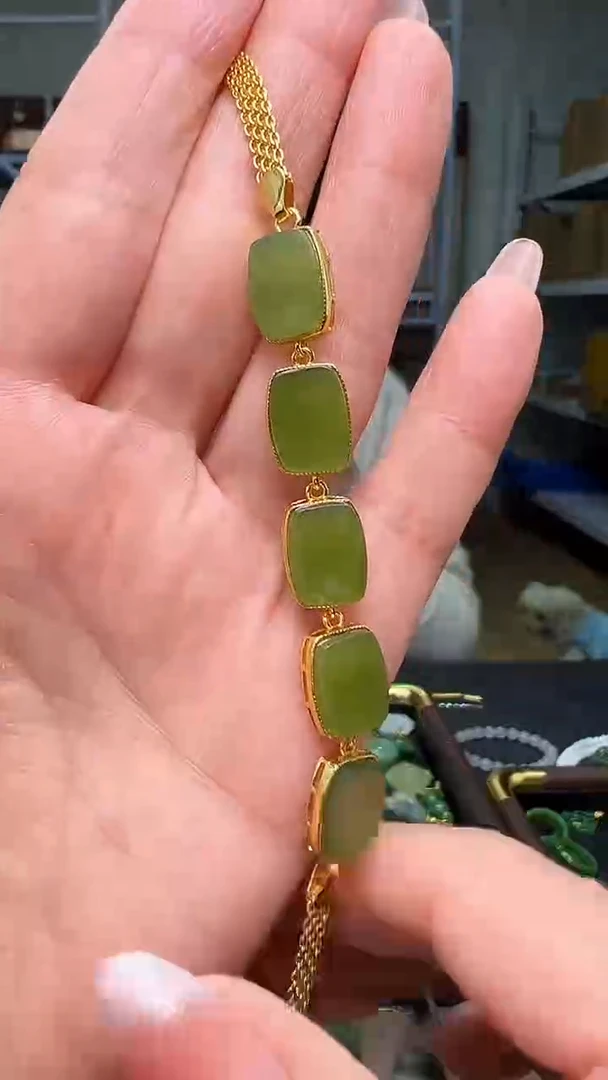 颈饰未镶嵌和田玉(多样性发货.发其一）10.24.84